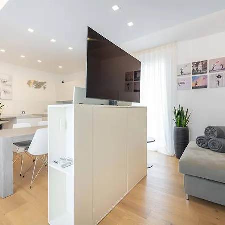 Wave Stamar Apartment *